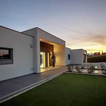 Вилла Luxury Modern Aguia Mar Stunning Sea View Албуфейра