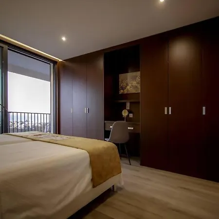 Luxury Modern Aguia Mar Stunning Sea View Вілла *