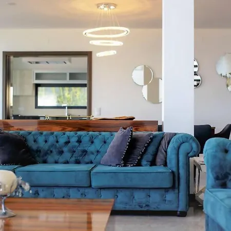Luxury Modern Aguia Mar Stunning Sea View Вілла *