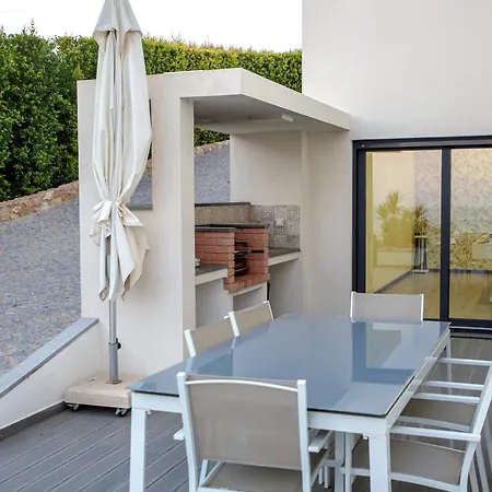 Luxury Modern Aguia Mar Stunning Sea View